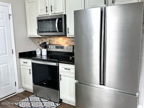 Tiny photo for 102 Buckhaven Drive, Richlands, NC 28574 (MLS # 100560235)