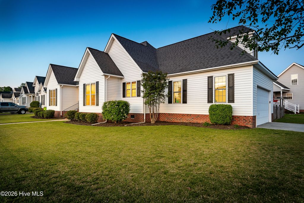 Photo of 363 Primrose Lane, Winterville, NC 28590 (MLS # 100567508)