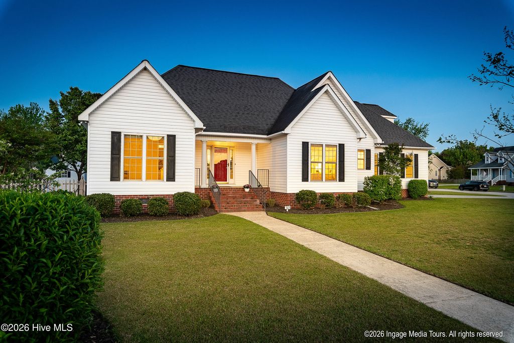 Photo of 363 Primrose Lane, Winterville, NC 28590 (MLS # 100567508)