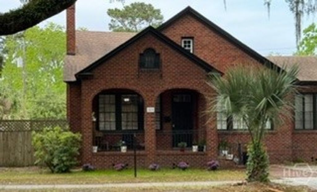 Photo of 1214 E Victory Drive, Savannah, GA 31404 (MLS # SA356121)