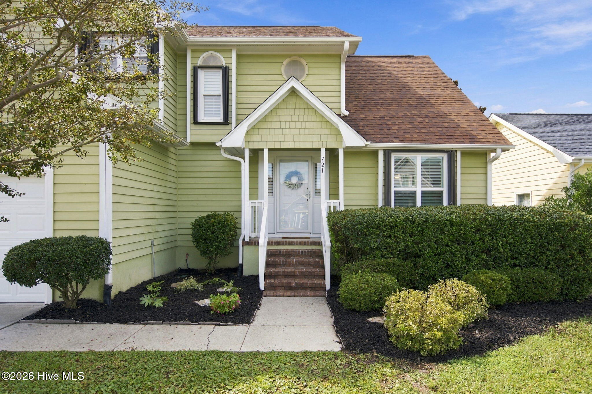 721 Sloop Pointe Lane
