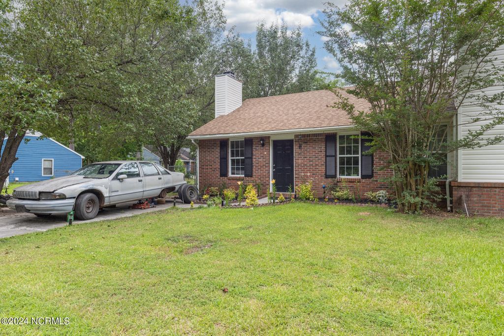 Photo of 1902 Rolling Ridge Drive, Midway Park, NC 28544 (MLS # 100443833)