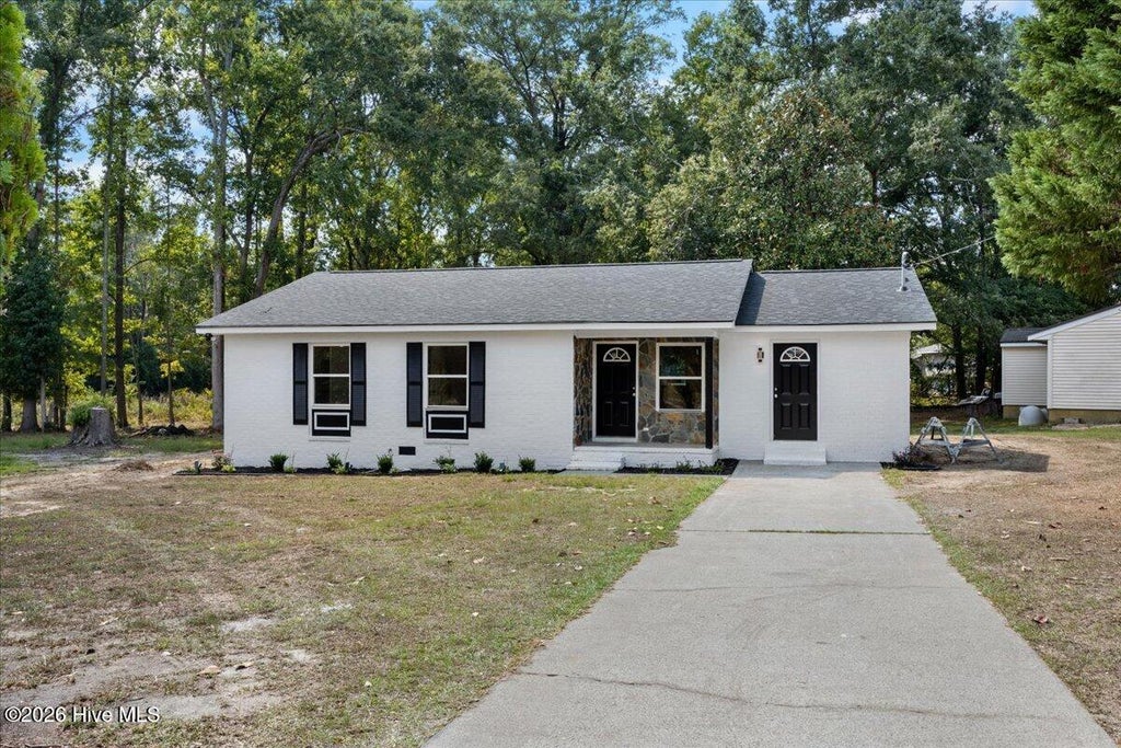 Photo of 901 Kennedy Circle, Thomson, GA 30824 (MLS # 100604062)