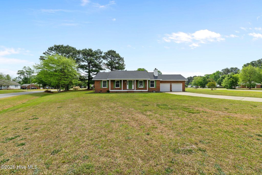 Photo of 201 Wyatt Drive, Goldsboro, NC 27534 (MLS # 100568426)
