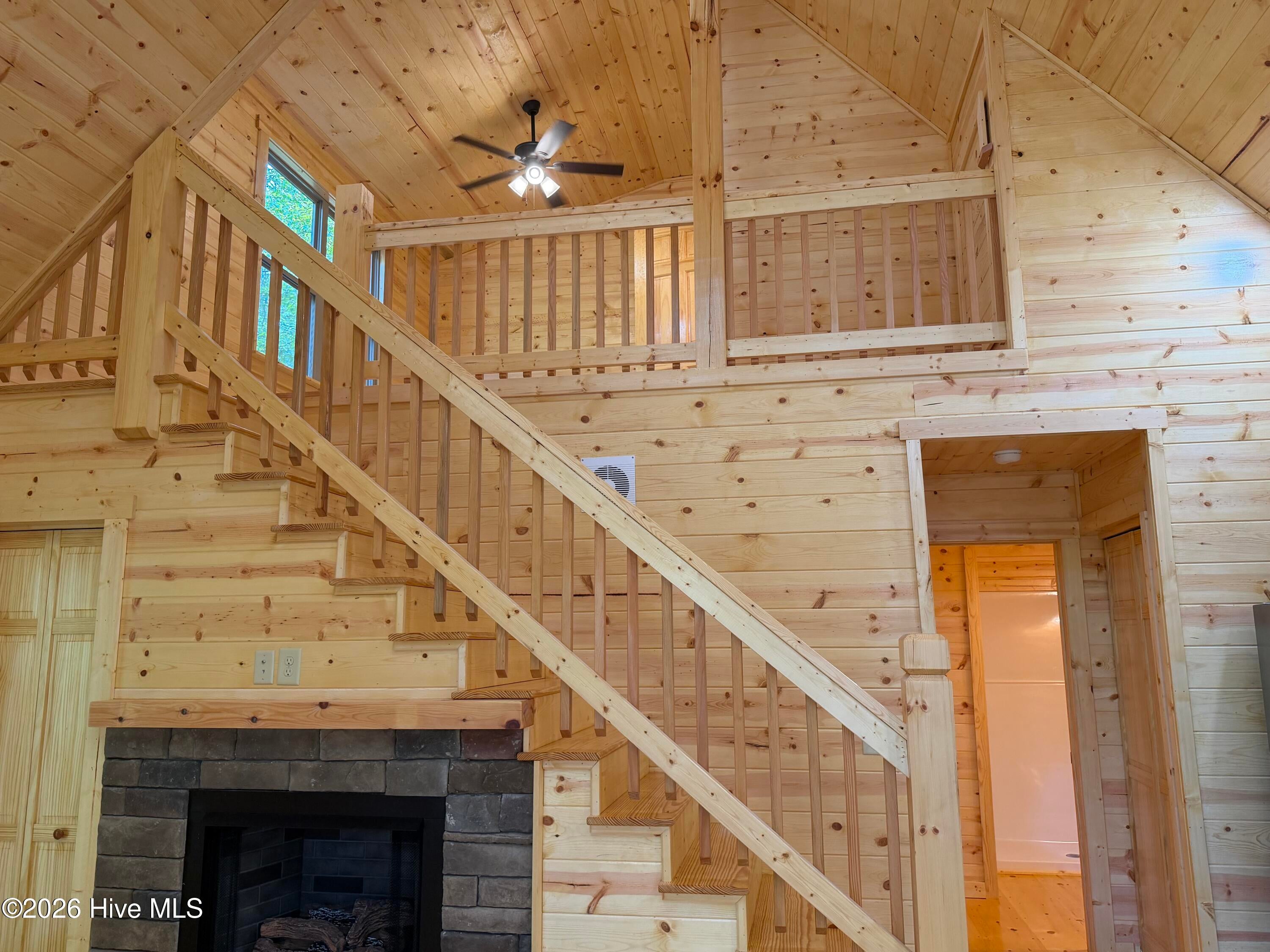 730 Whispering Ridge Drive - Photo 4