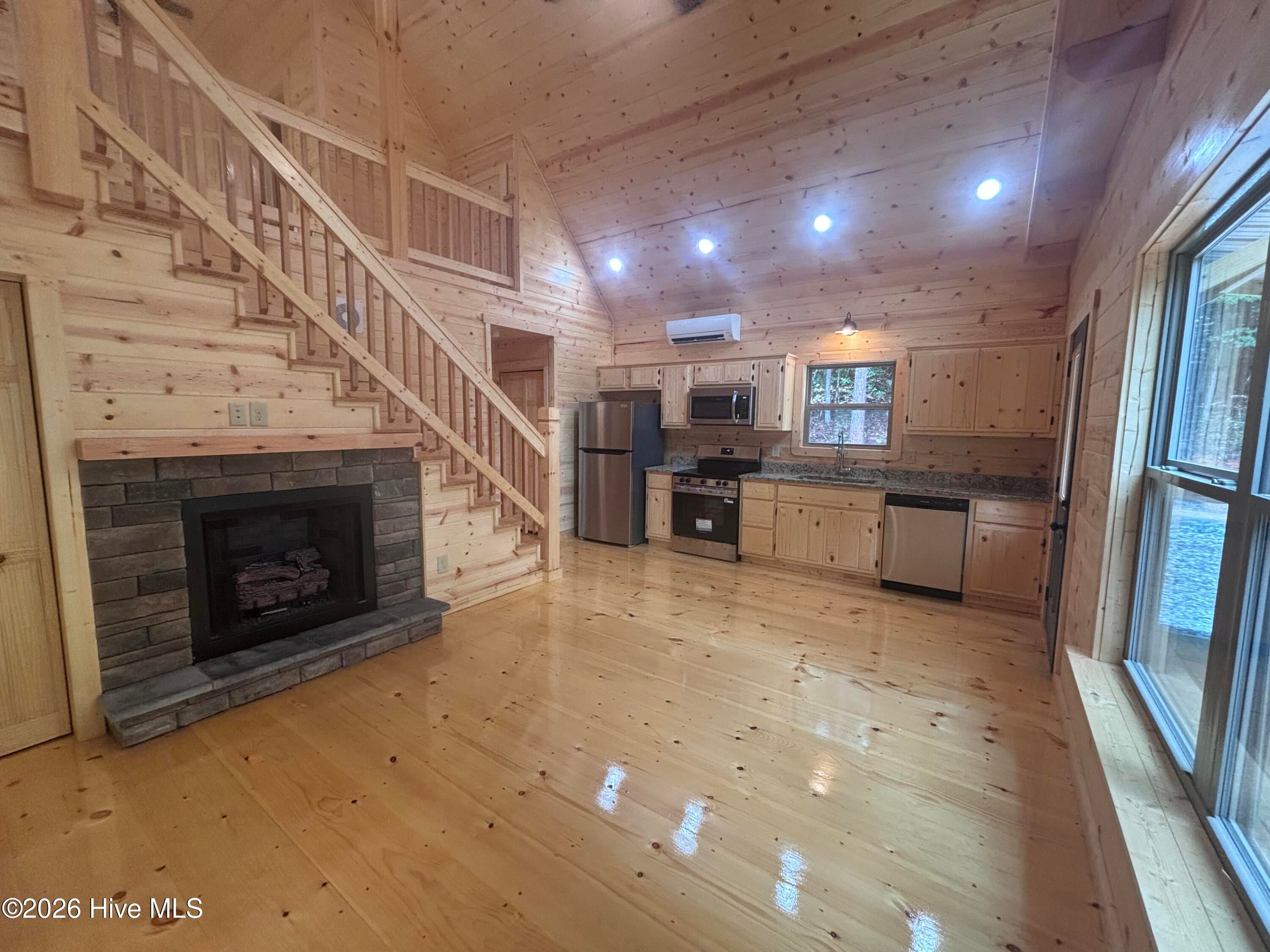 730 Whispering Ridge Drive - Photo 3