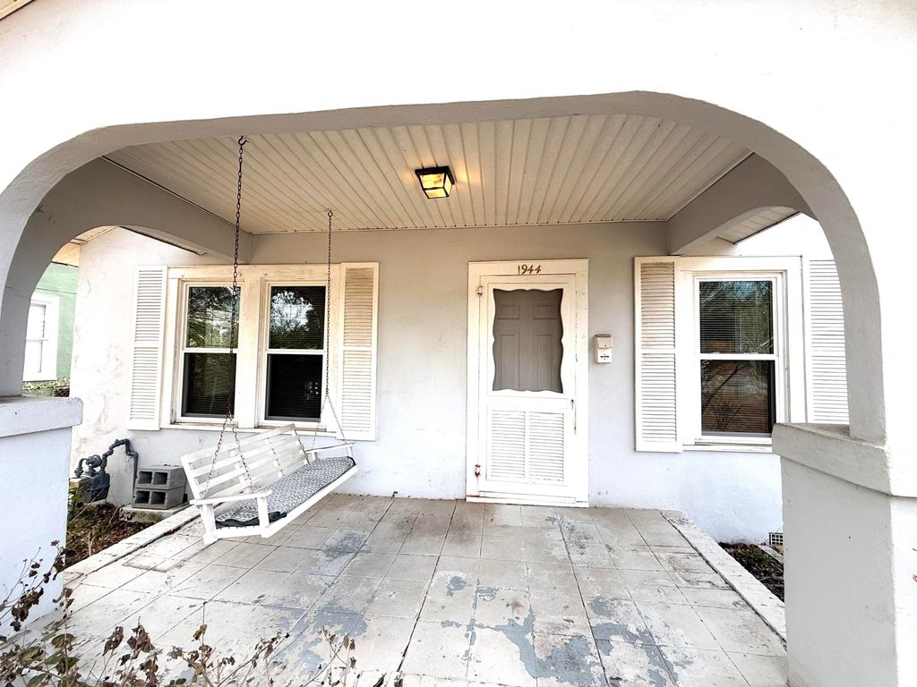 Photo of 1944 Warren Street, Augusta, GA 30904 (MLS # 550863)