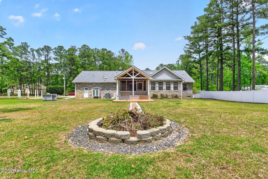 Photo of 519 Boundaryline Drive NW, Calabash, NC 28467 (MLS # 100571993)