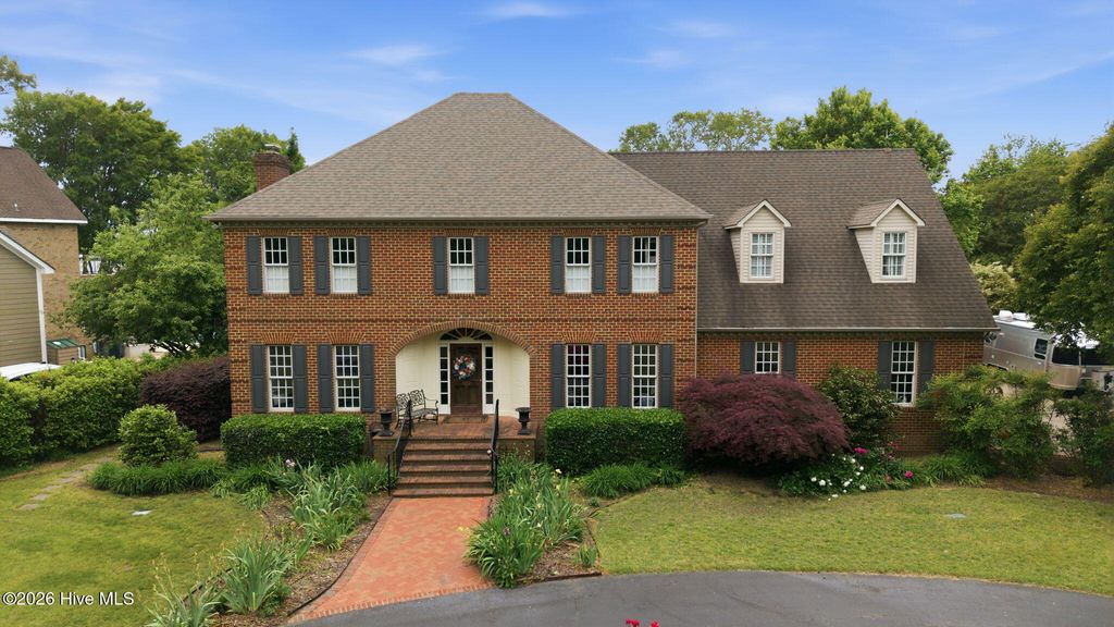 Photo of 932 Small Drive, Elizabeth City, NC 27909 (MLS # 100571270)