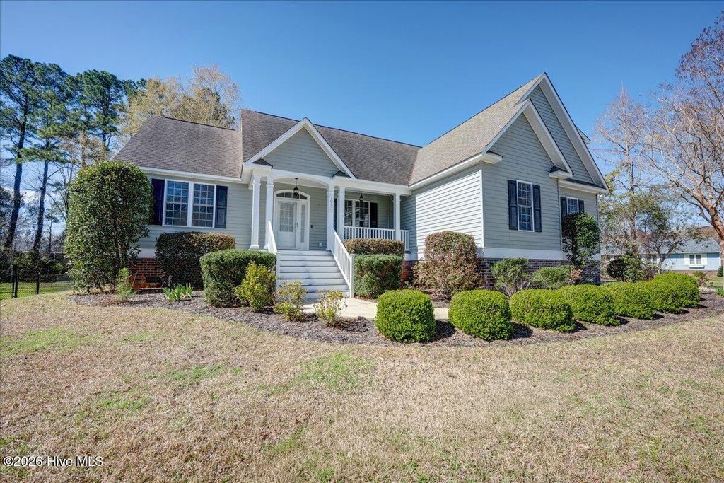 Photo of 105 Raft Road, New Bern, NC 28562 (MLS # 100561229)