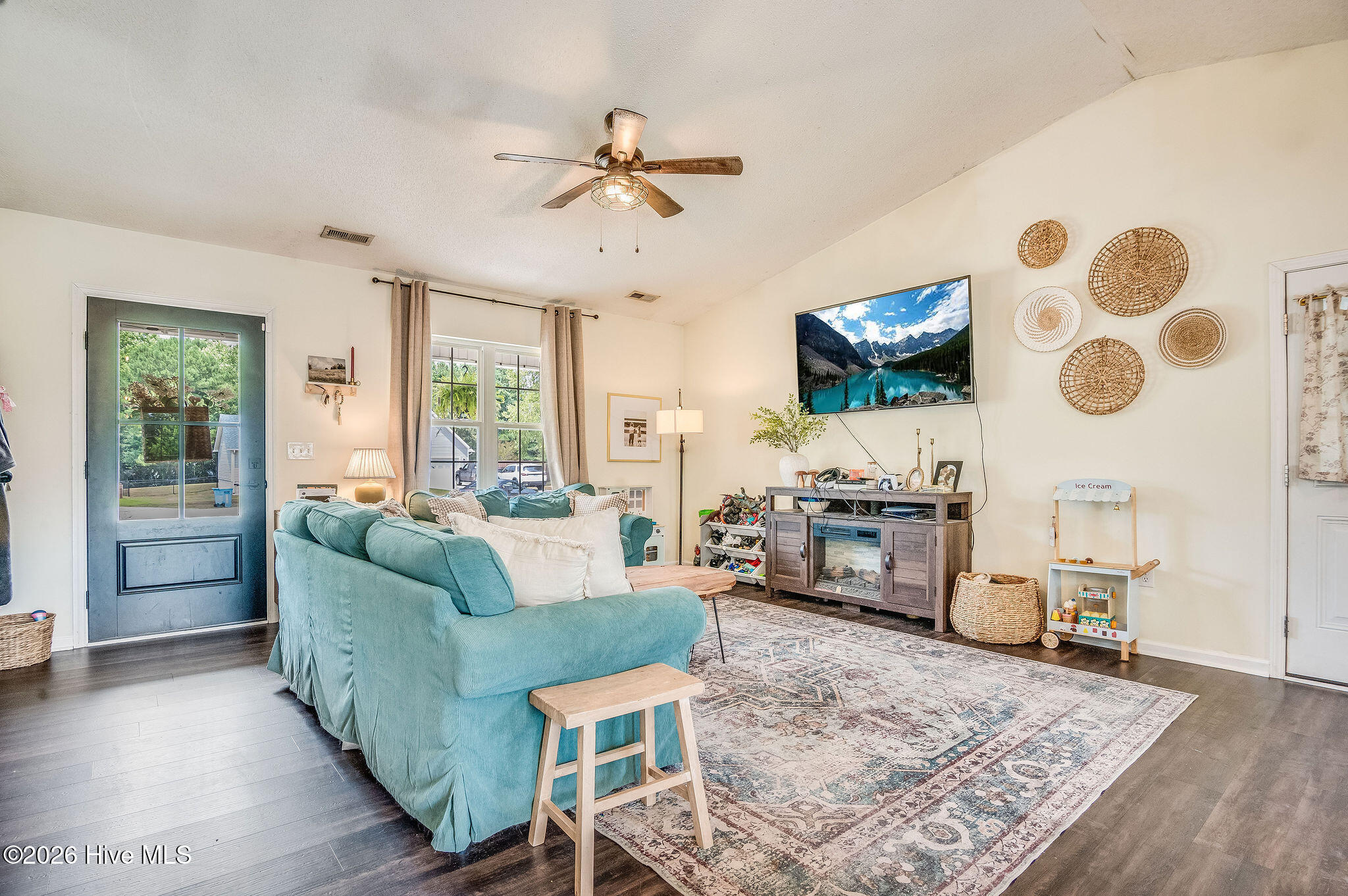 102 Appleton Lane
