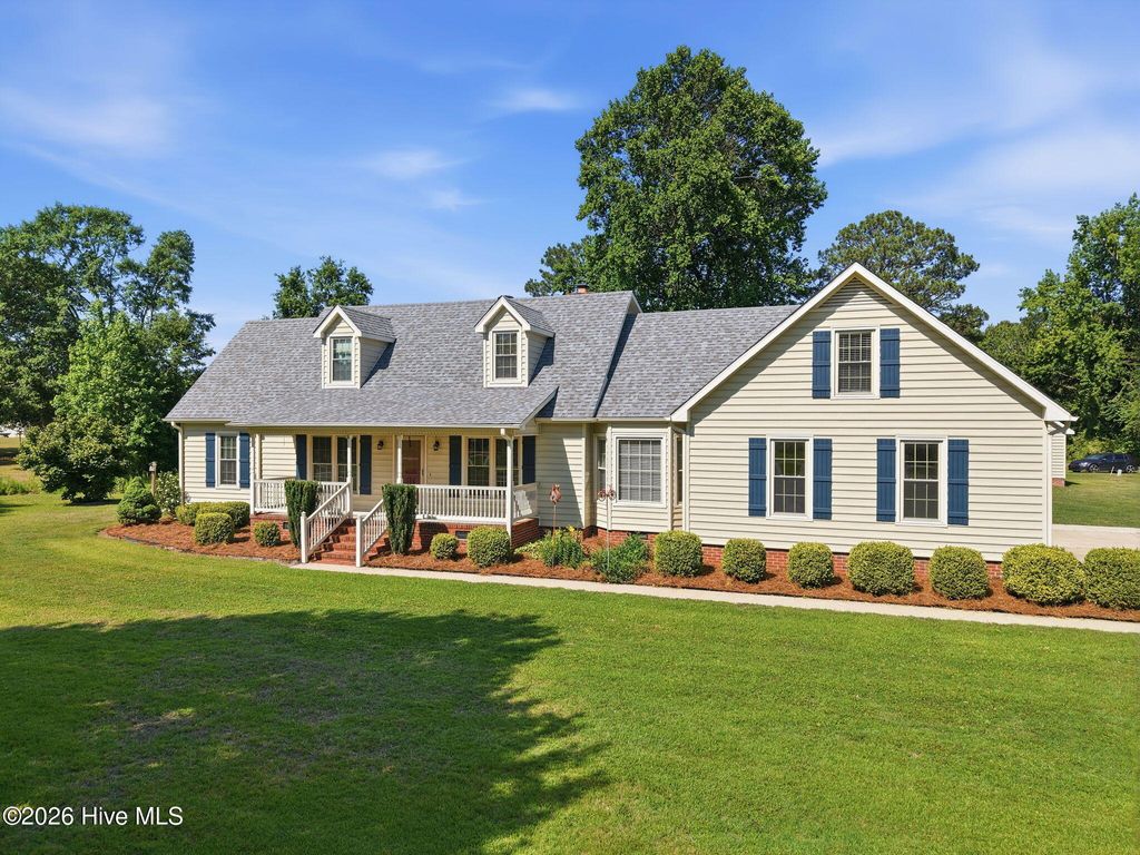 Photo of 3190 Fox Run Circle, Kinston, NC 28504 (MLS # 100575461)