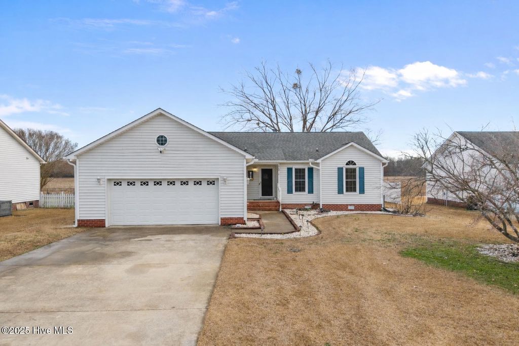 Photo of 512 Huff Drive, Winterville, NC 28590 (MLS # 100546980)