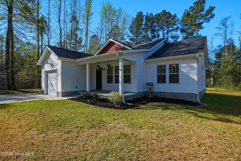 Photo of 107 Milam Court, Burgaw, NC 28425 (MLS # 100563659)