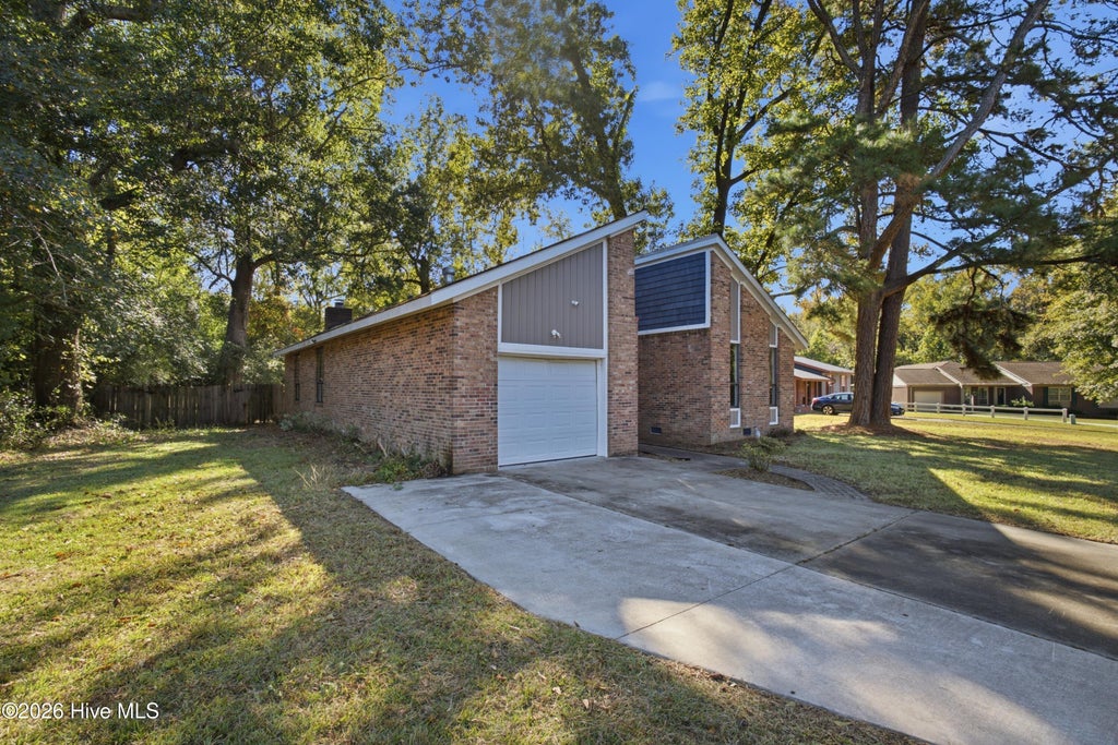 Photo of 113 Stillbrook Court, Jacksonville, NC 28540 (MLS # 100613138)