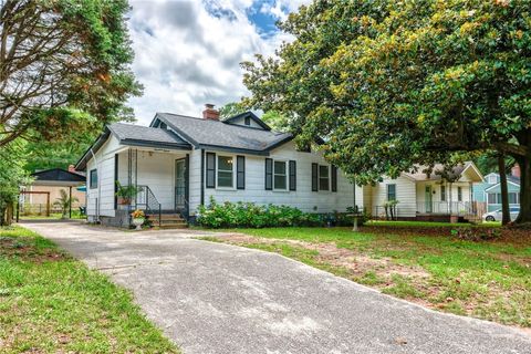 Photo of 1915 Hawthorne Street, Savannah, GA 31404 (MLS # SA345509)