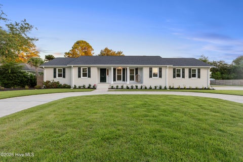 Homes For Sale - 310 Bretonshire Road<br/> Wilmington, NC 28405