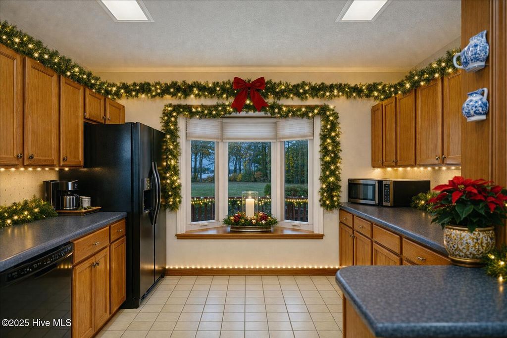 Photo of 1618 Woodland Court SW, Ocean Isle Beach, NC 28469 (MLS # 100542337)