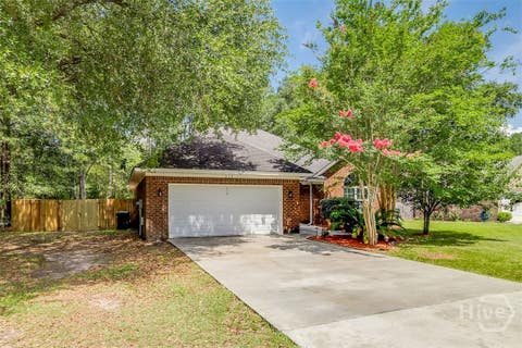 Homes For Sale - 314 S Poplar Street<br/> Pembroke, GA 31321