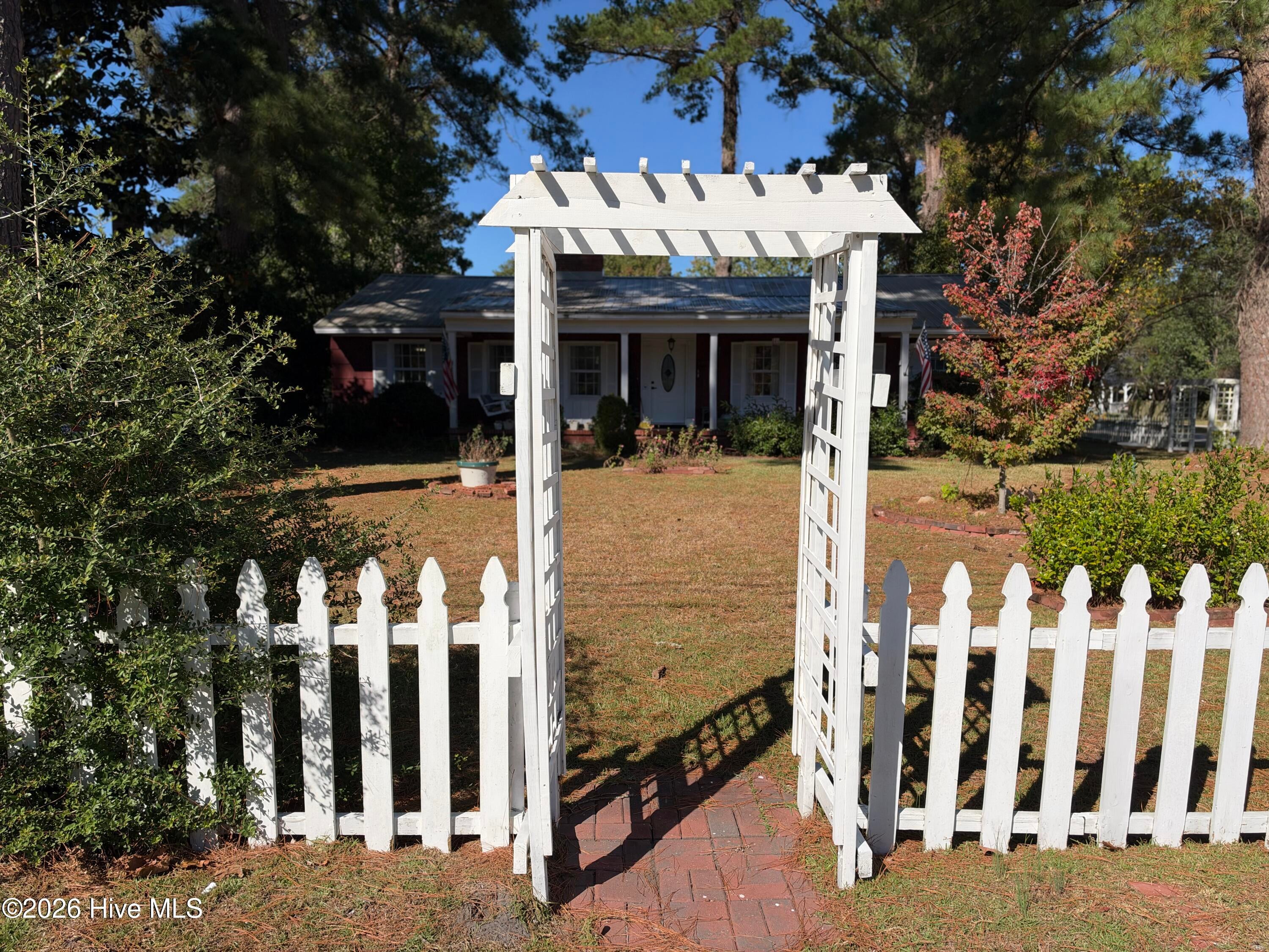 1902 Trent Boulevard