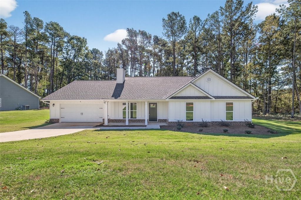 Photo of 302 Mockingbird Lane #25, Winder, GA 30680 (MLS # CL352594)