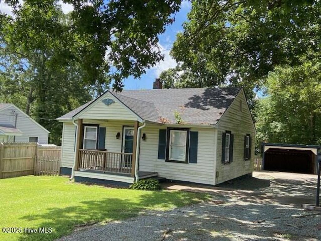 Photo of 511 Revere Road, Hillsborough, NC 27278 (MLS # 100545326)