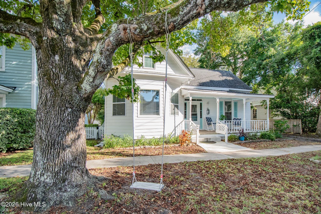Photo of 212 Orange Street, Beaufort, NC 28516 (MLS # 100610511)