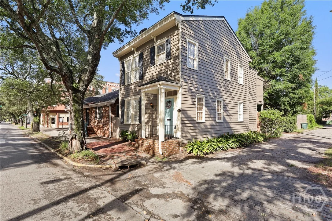 111 E Broad Street