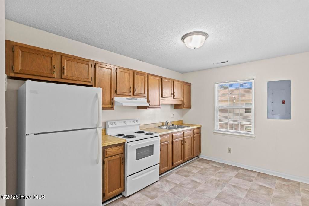 Photo of 2322 Indian Drive #B5, Jacksonville, NC 28546 (MLS # 100558503)