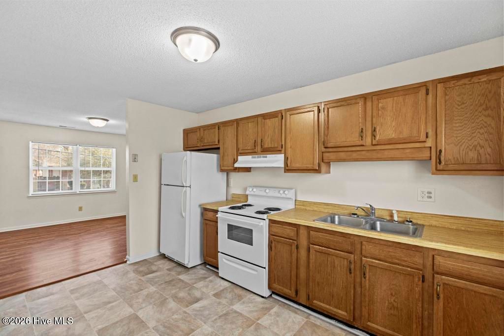 Photo of 2322 Indian Drive #B5, Jacksonville, NC 28546 (MLS # 100558503)