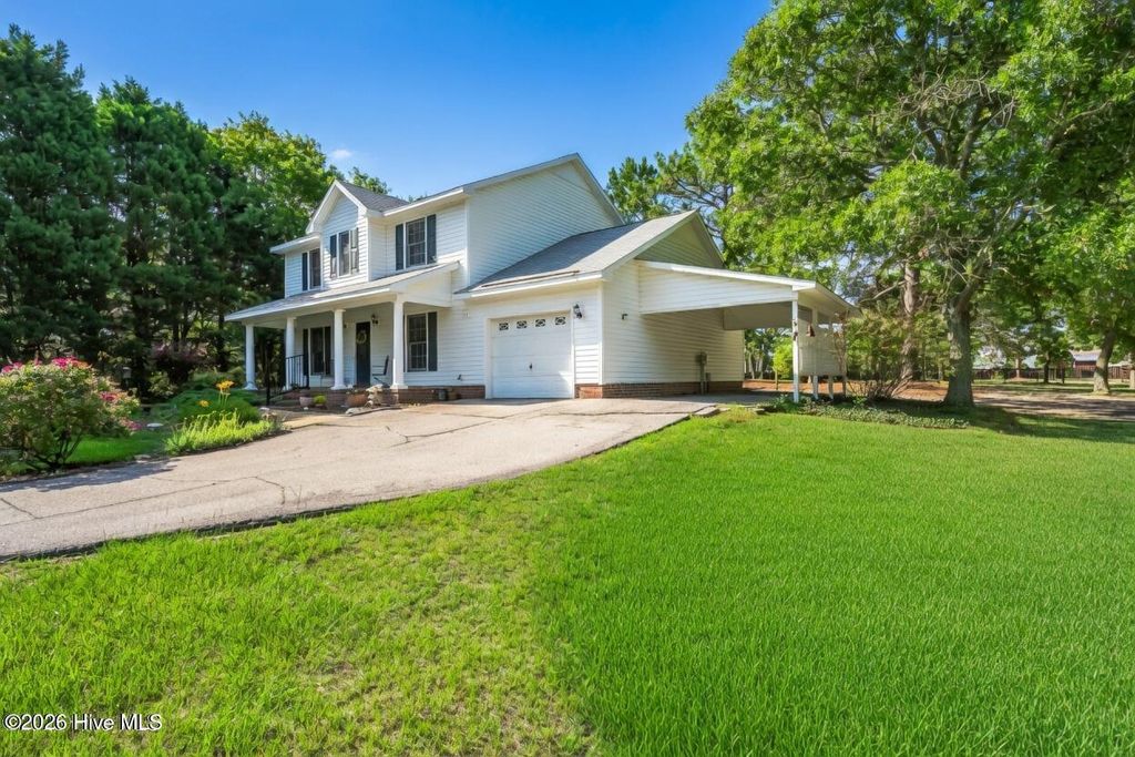 Photo of 815 La Quinta Lane, Hope Mills, NC 28348 (MLS # 100566772)