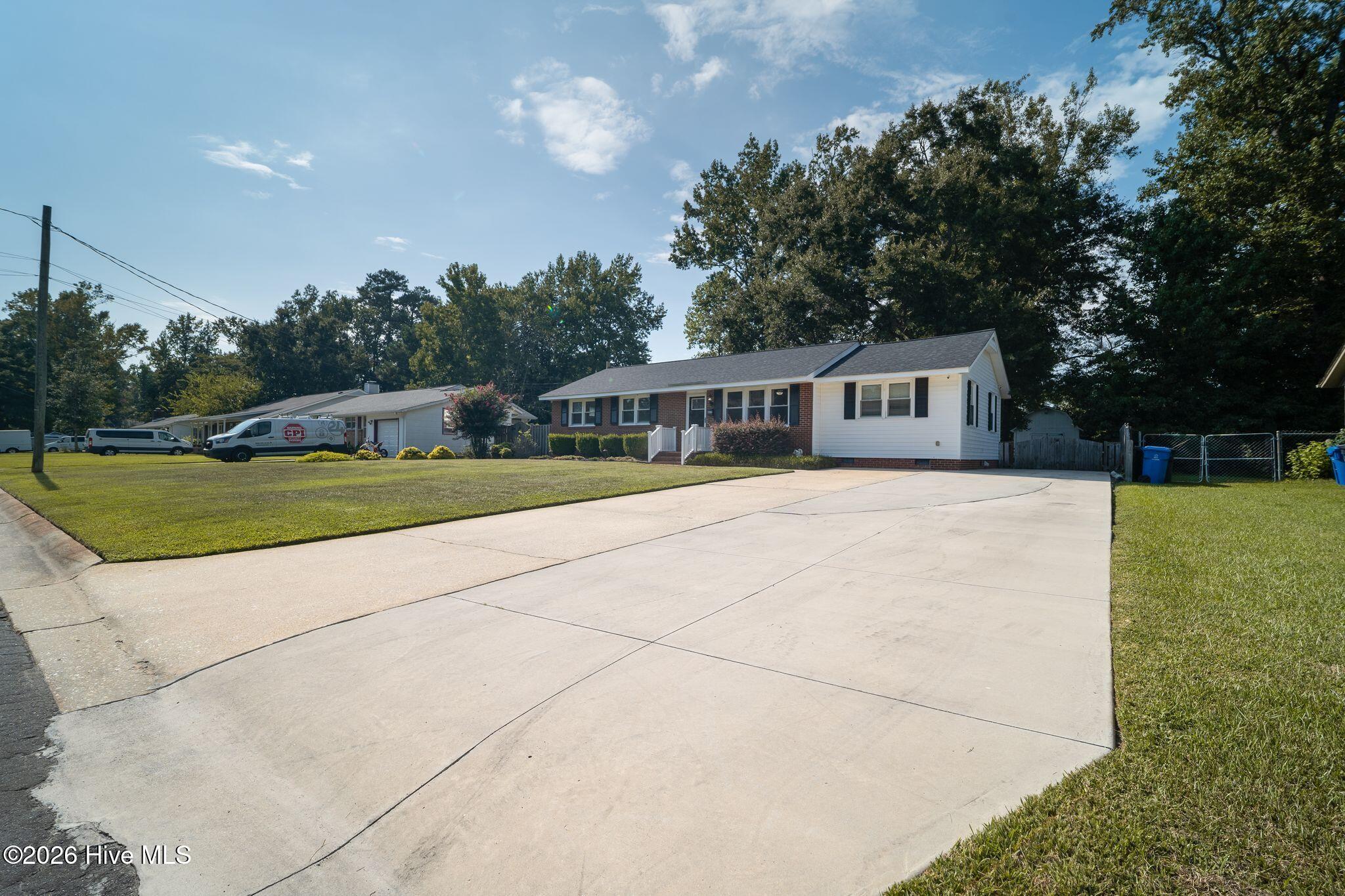 809 Gardenview Drive