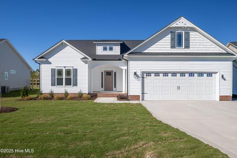 Homes For Sale - 105 Sunny Acres Lane<br/> Clinton, NC 28328