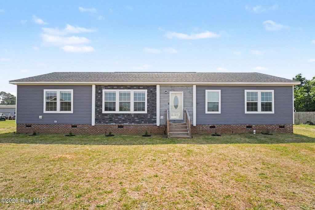 Photo of 107 Cottonwood Court, Kenly, NC 27542 (MLS # 100575418)