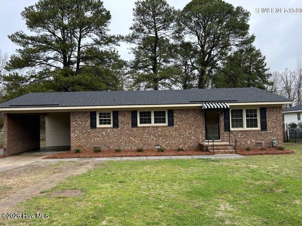 Photo of 5419 Lakehaven Court, Wilson, NC 27896 (MLS # 100559568)