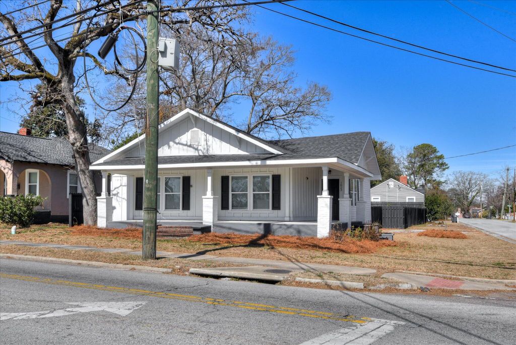 Photo of 1823 Wrightsboro Road, Augusta, GA 30904 (MLS # 552246)
