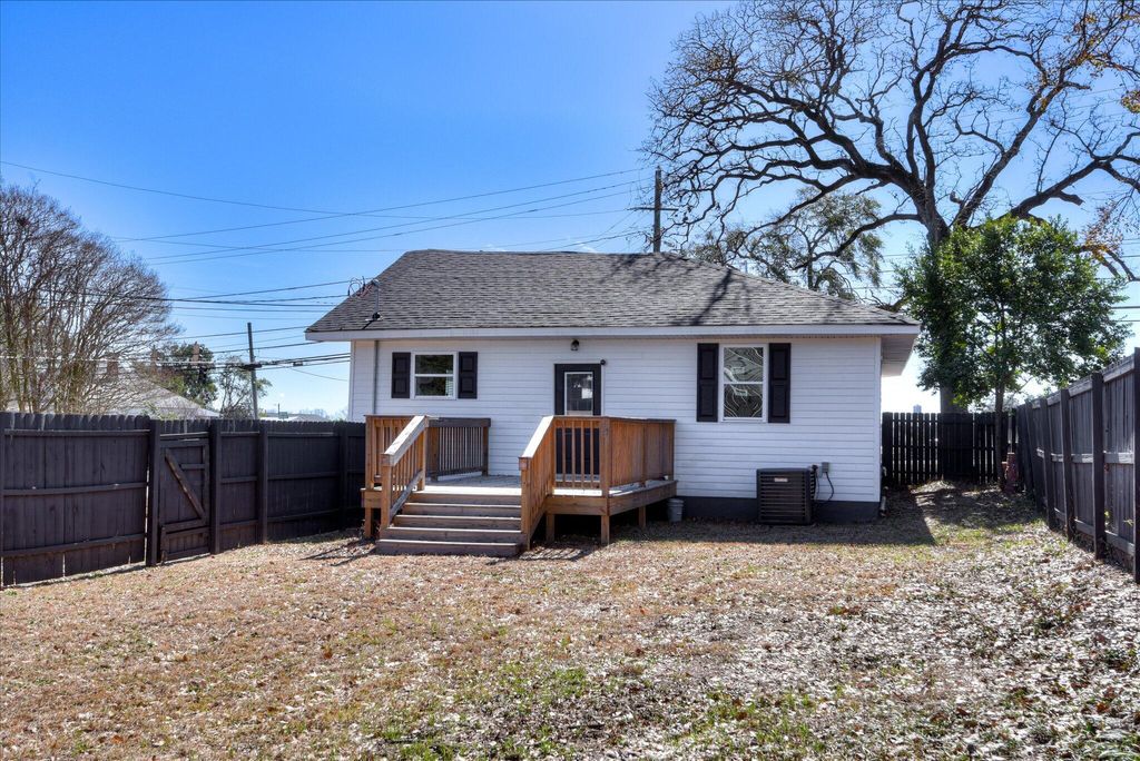 Photo of 1823 Wrightsboro Road, Augusta, GA 30904 (MLS # 552246)