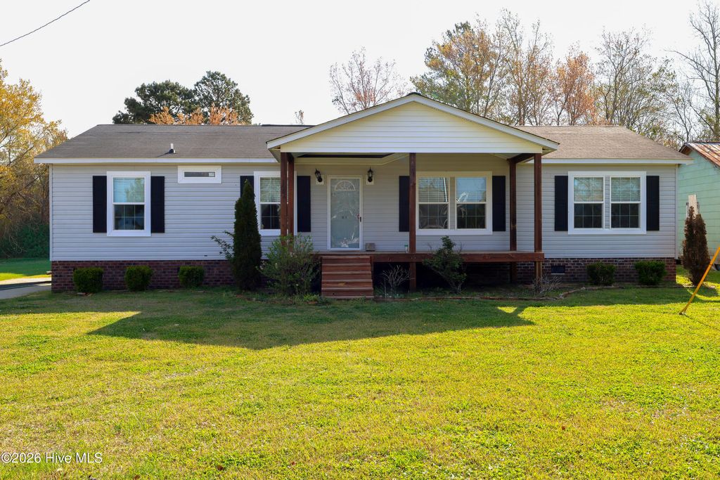 Photo of 1619 Kellum Loop Road, Jacksonville, NC 28546 (MLS # 100564775)