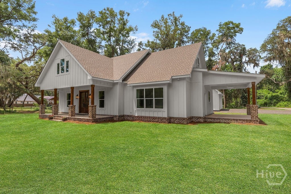 Photo of 519 McIntosh Road, Darien, GA 31305 (MLS # SA364388)