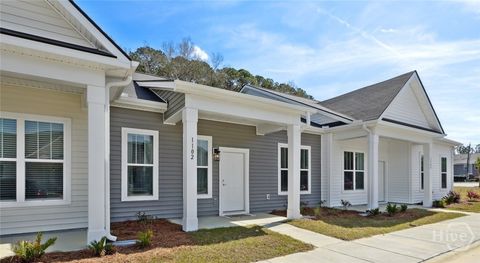 Townhouse For Rent - 300 Ga Highway 30 Highway #B1<br/> Chatham County, Port Wentworth, GA 31407