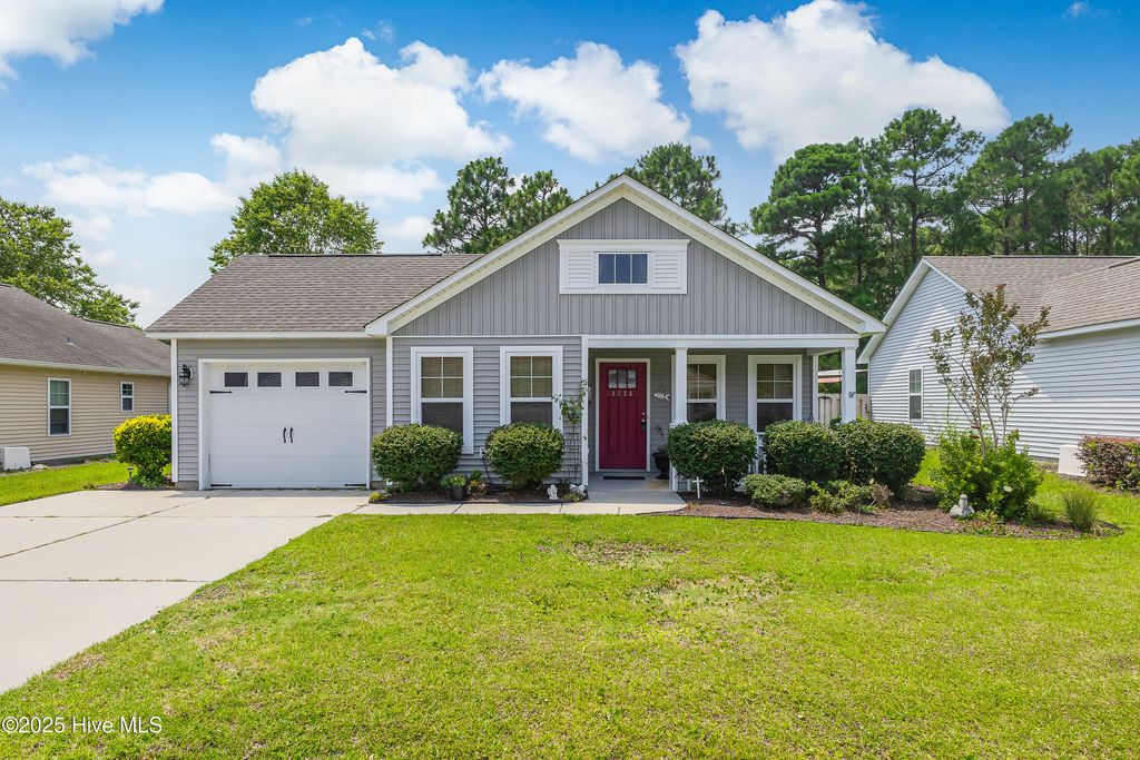 Photo of 4224 Cherry Laurel Lane SE, Southport, NC 28461 (MLS # 100516362)