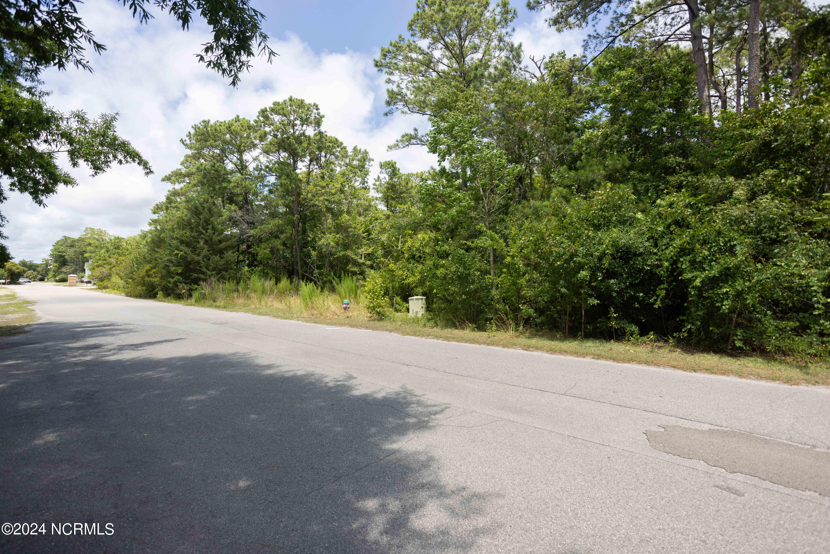 27 Lots N Caswell Avenue