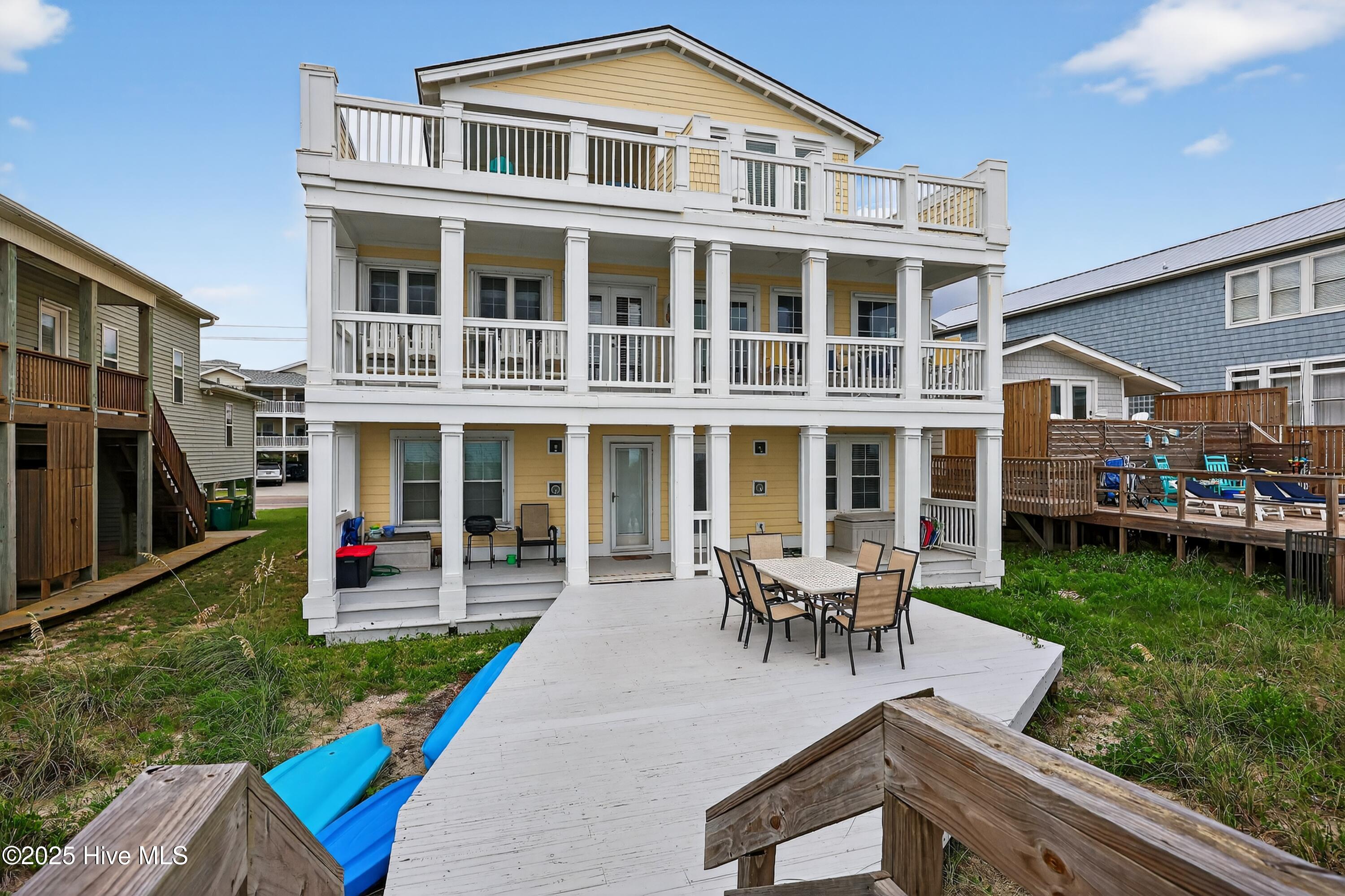 1106 Fort Fisher Boulevard N Unit 1