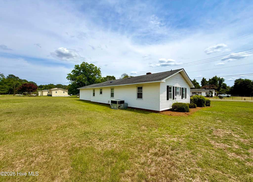 Photo of 606 Darden Drive, Kinston, NC 28504 (MLS # 100585343)