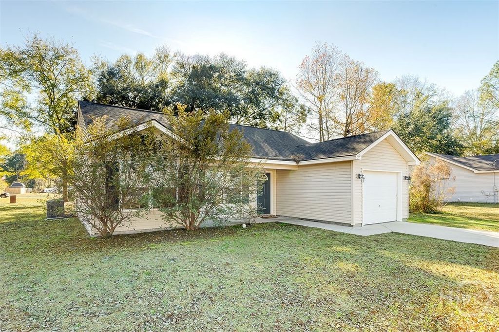 Photo of 90 Mossy Oak Drive, Springfield, GA 31329 (MLS # SA345233)