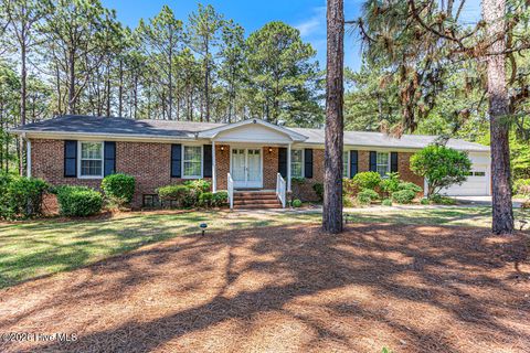 Photo of 325 Lupin Place, Southern Pines, NC 28387 (MLS # 100581119)