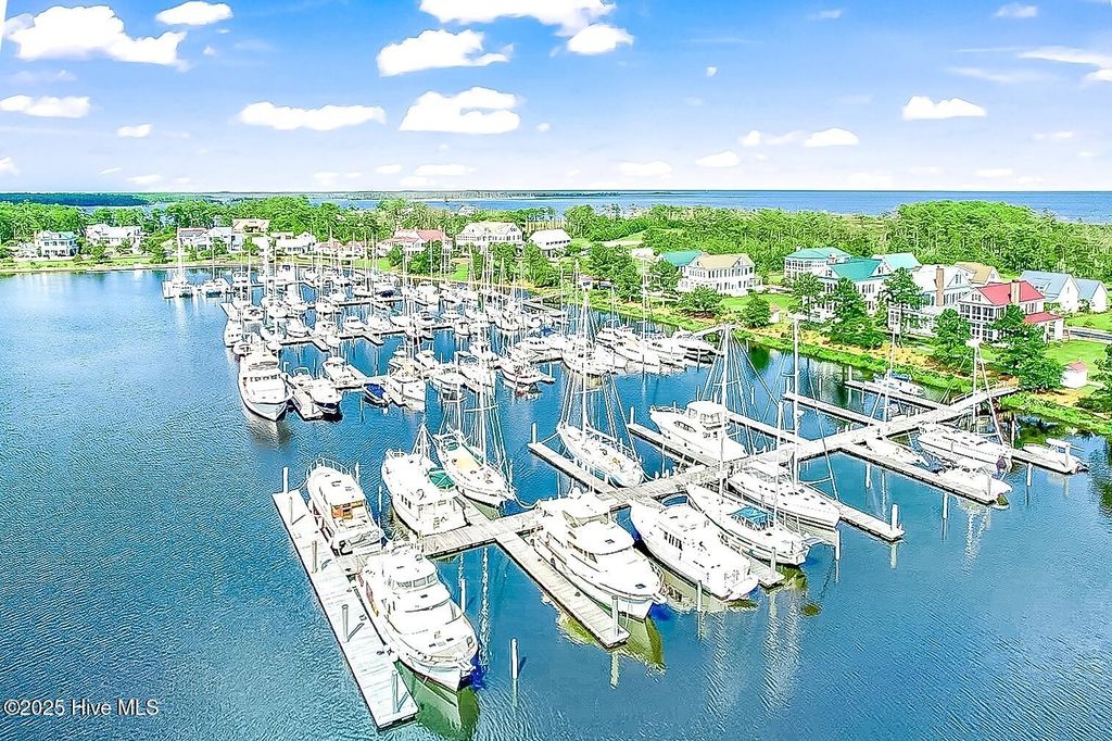 Photo of 309 E Harborside Road, Oriental, NC 28571 (MLS # 100567662)