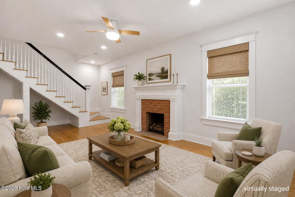Photo of 404 Avenue C, New Bern, NC 28560 (MLS # 100567244)