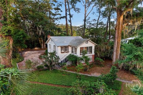 Homes For Sale - 289 Center Drive<br/> Savannah, GA 31406
