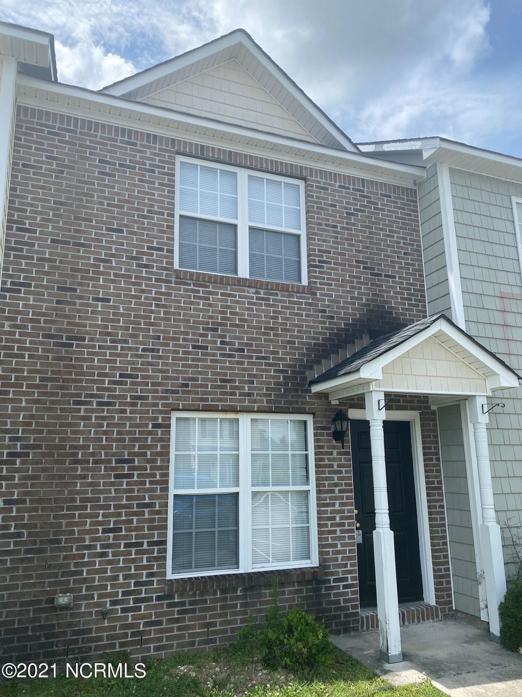 Photo of 307 Bridgewood Drive, Jacksonville, NC 28546 (MLS # 100571651)